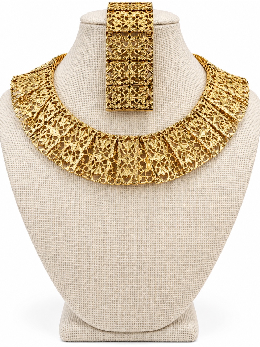 Vintage Sarah Coventry Chantilly Lace Necklace & Bracelet Set 1960s